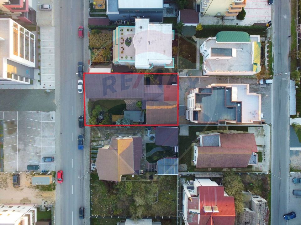 Pensiune de vanzare 20 de camere Mamaia Nord  200 m de plaja