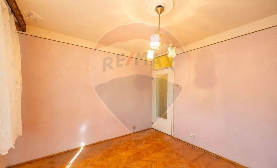 Apartament 3 camere zona 300, Micalaca, B-dul N. Titulescu