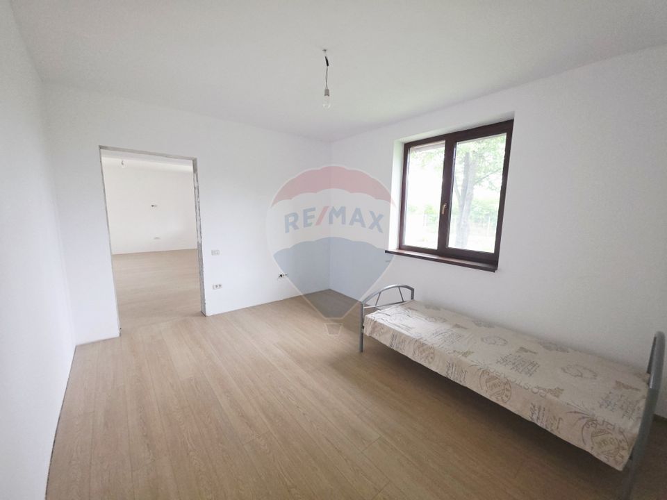 4 room House / Villa for sale