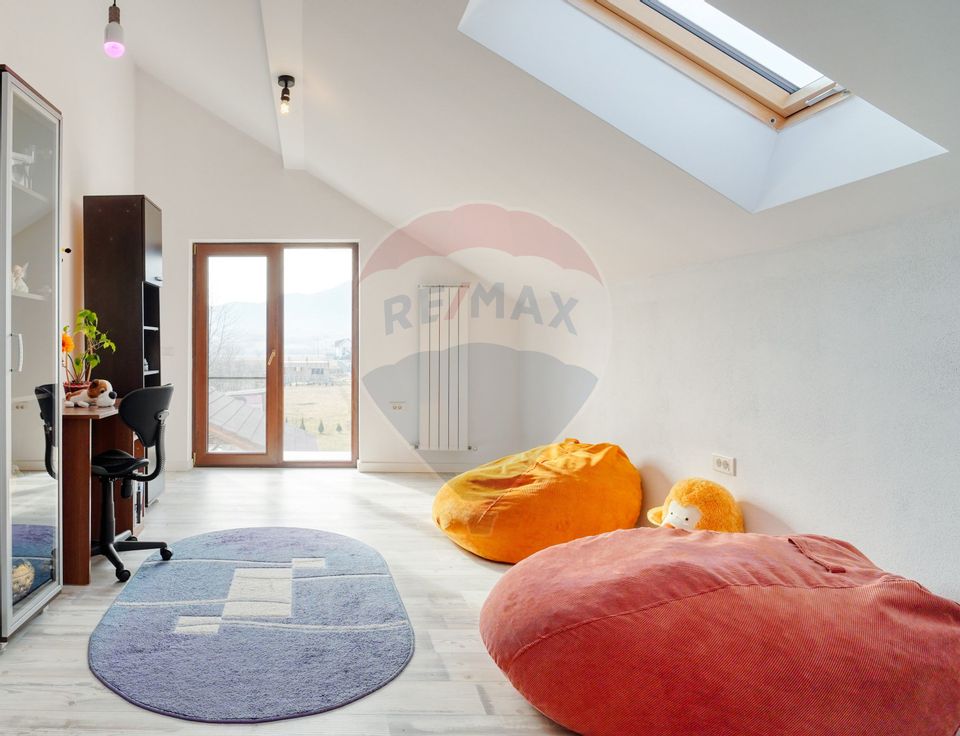 5 room House / Villa for sale, Est area