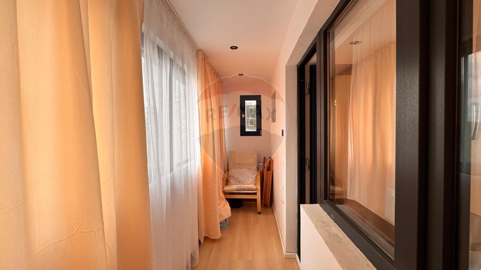 Apartament cu 4 camere, de vânzare, Tomis Nord, Rovere