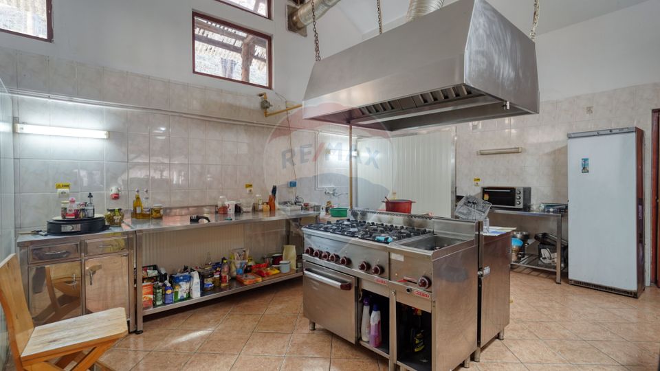 15 room Hotel / Pension for rent