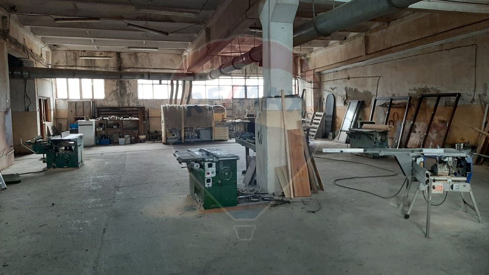 Spațiu industrial hale cu teren in zona Mihai Bravu Ploiesti