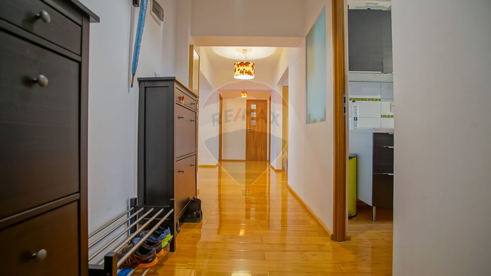 Apartament cu 4 camere, Centrul Civic