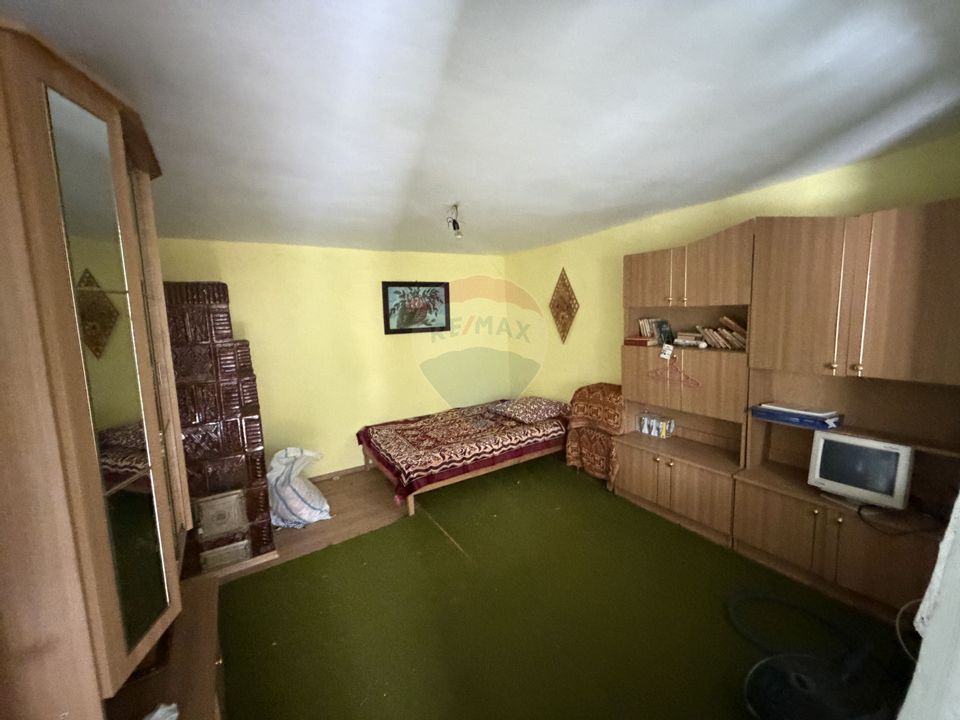 Casă cu teren Tifesti