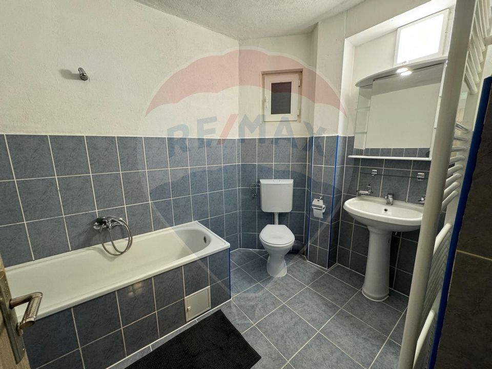 Apartament cochet cu 3 camere de închiriat - strada Tilisca