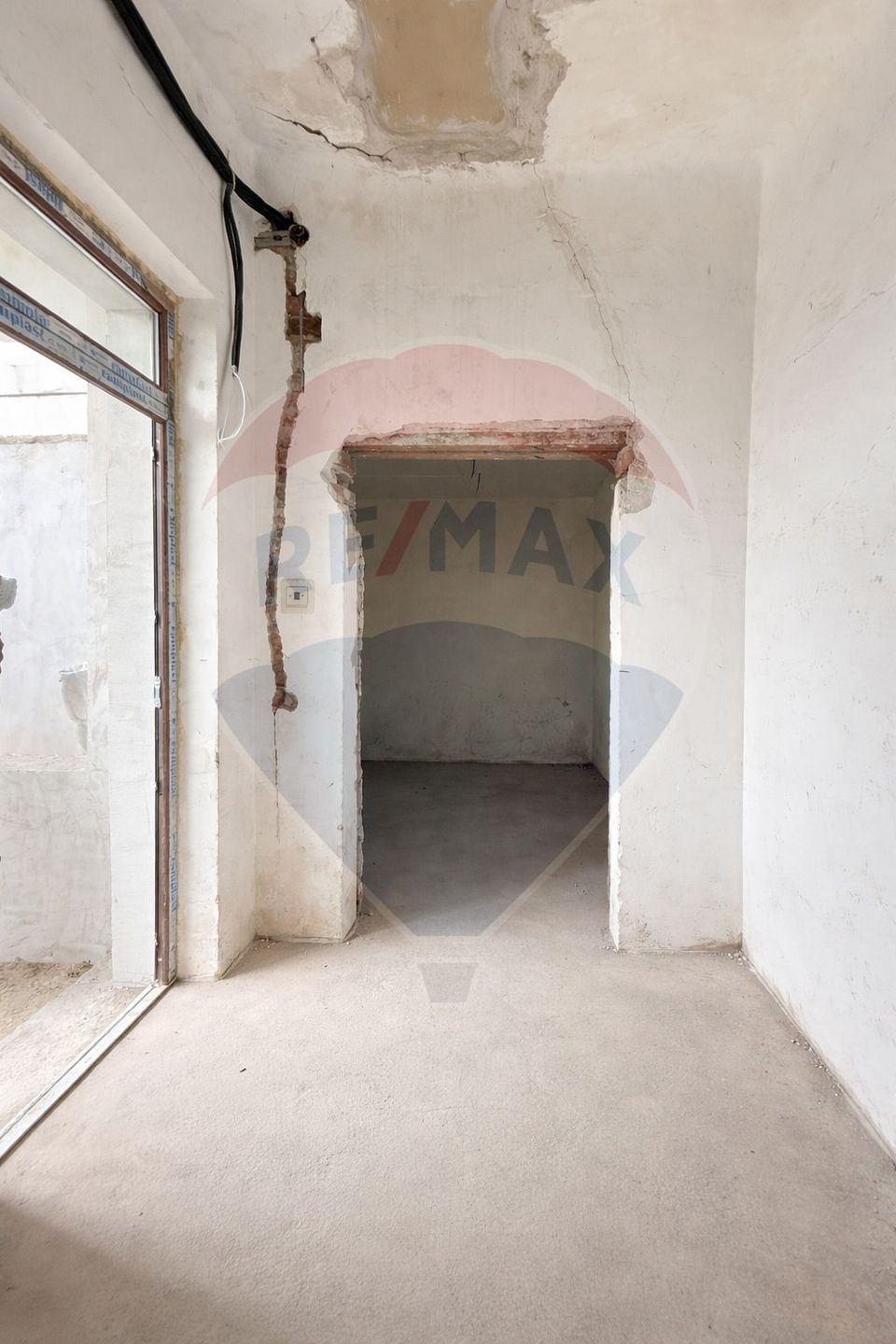 Casă / Vilă cu 2 camere de vânzare în zona Dacia