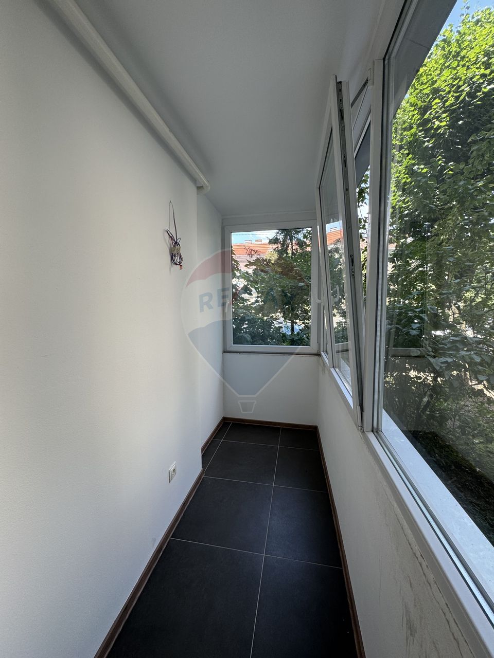 Apartament cu 3 camere Bulevardul Bucuresti