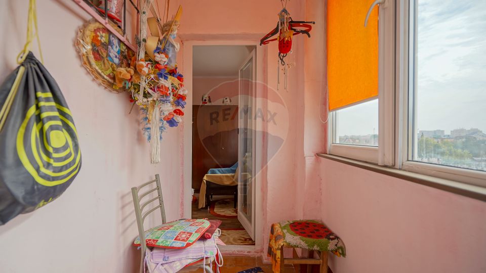 Apartament cu 3 camere de vânzare în zona Bartolomeu