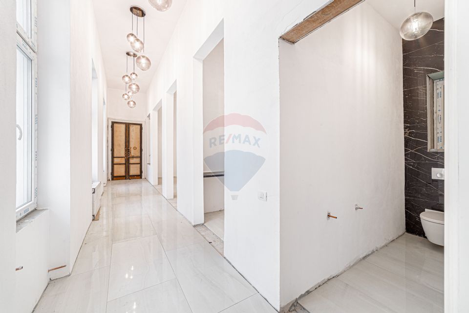 149sq.m Commercial Space for rent, Ultracentral area