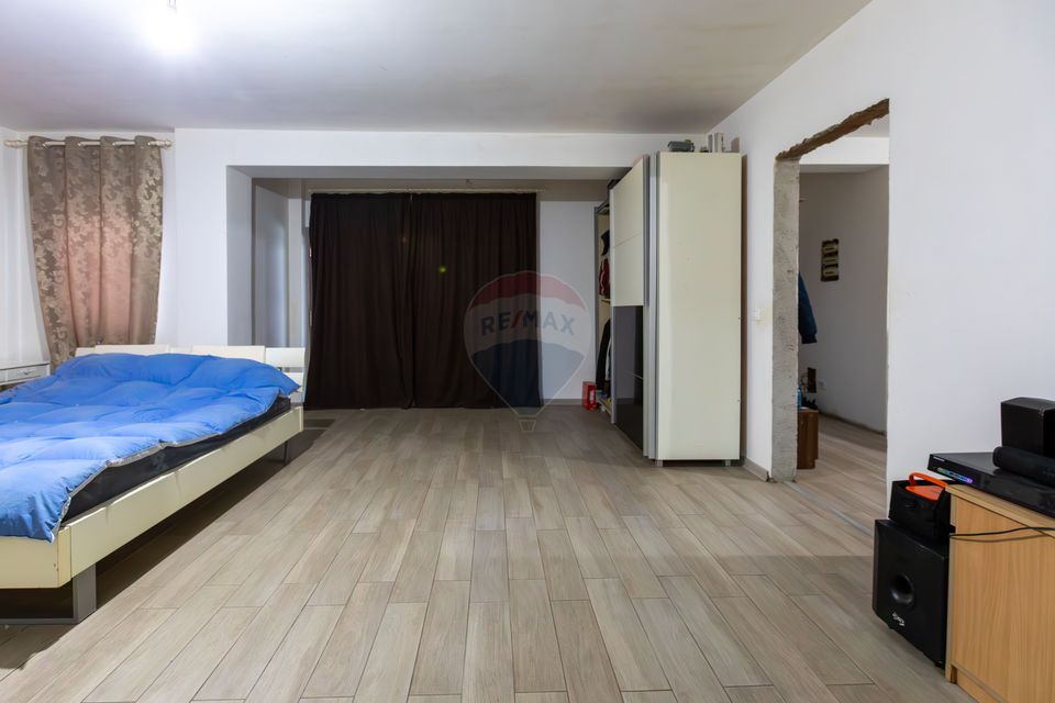 Casă / Vilă cu 4 camere de vânzare în Cartier - Gheraiesti