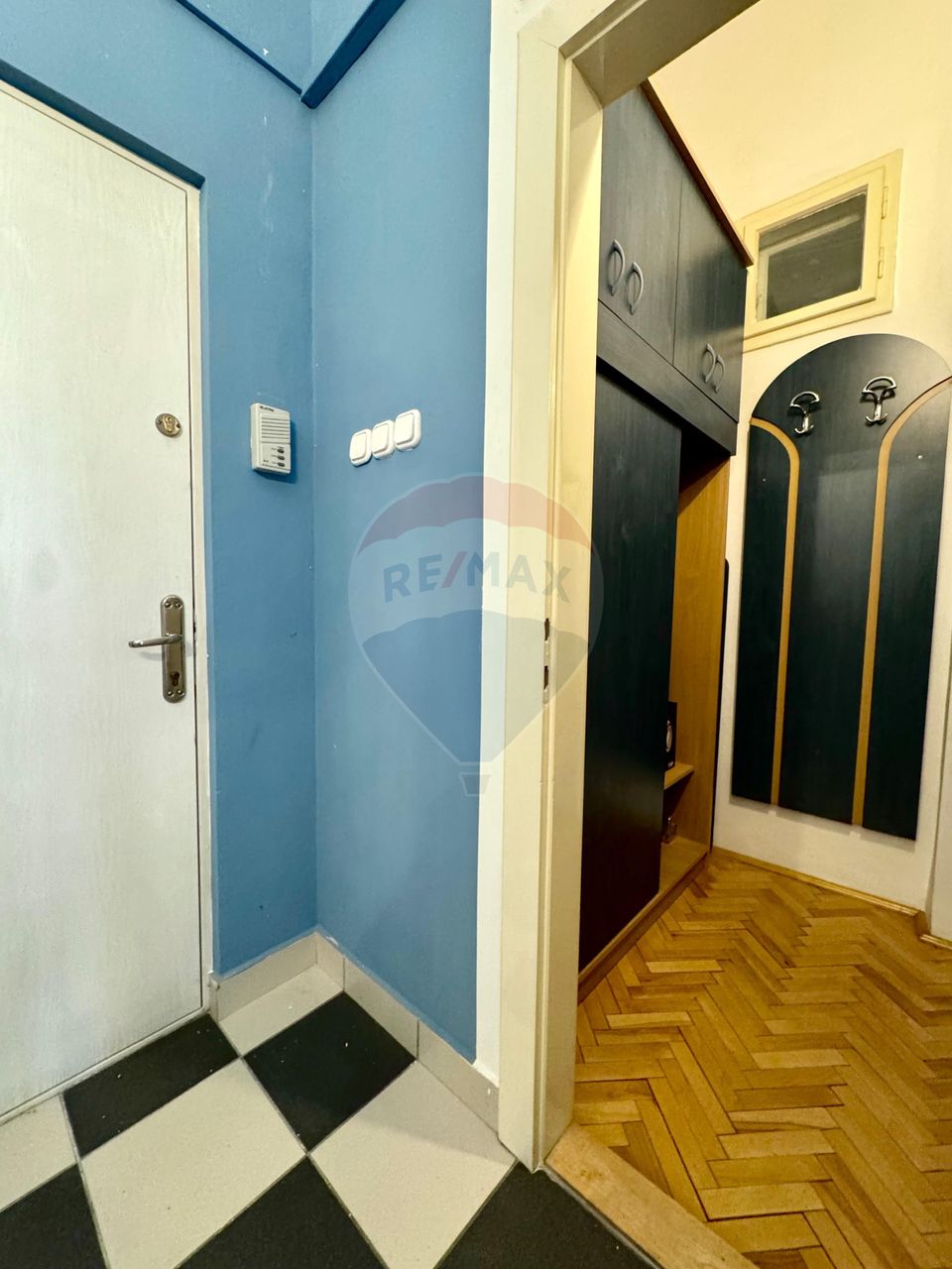 Apartament cu 2 camere de vânzare în zona Ultracentral