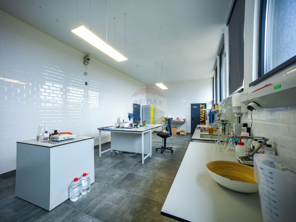 Hală industrială Clasa A, 895 mp + teren 2.880 mp, Ploiești