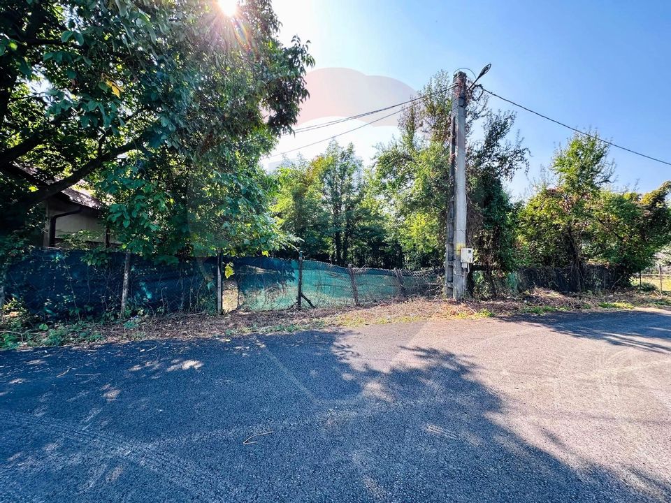 Land 1,500sqm Livedea / Strada Plopilor