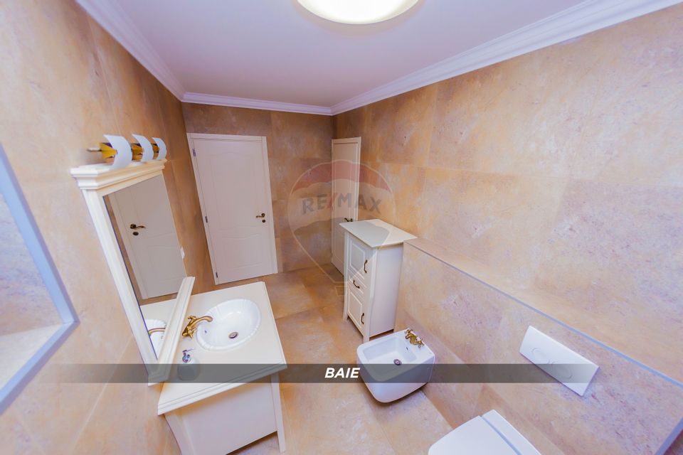 DE VANZARE proprietate exclusivista