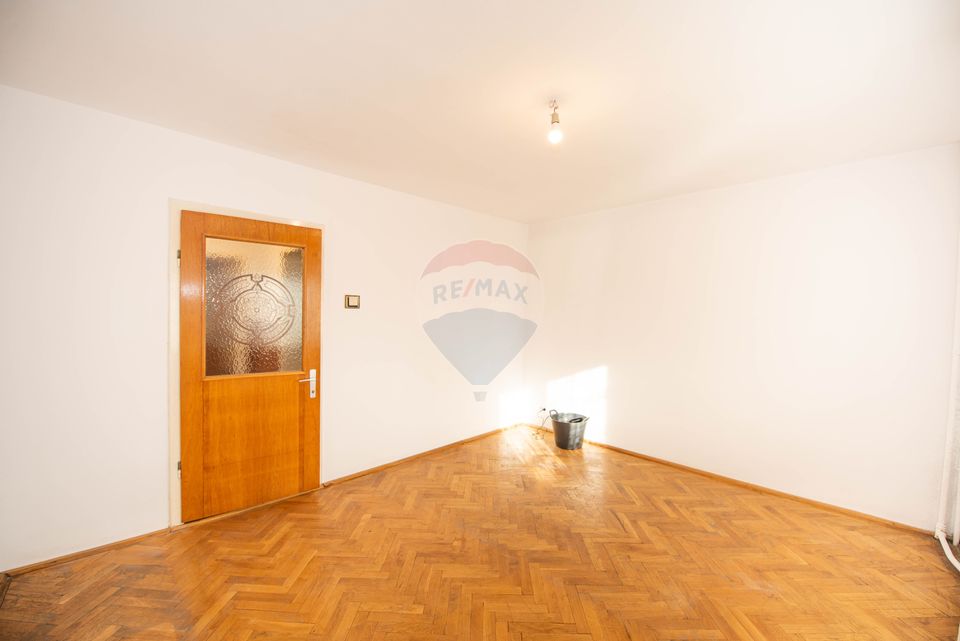 Casa individuala cu 7 camere, de vanzare 250 mp utili,  Buzau