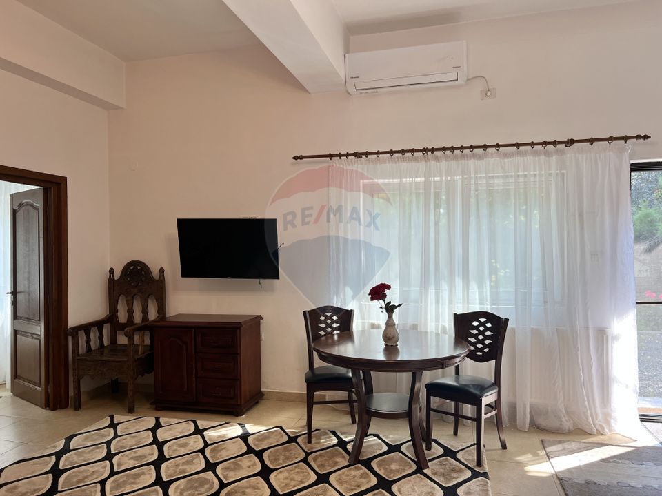 8 room House / Villa for sale