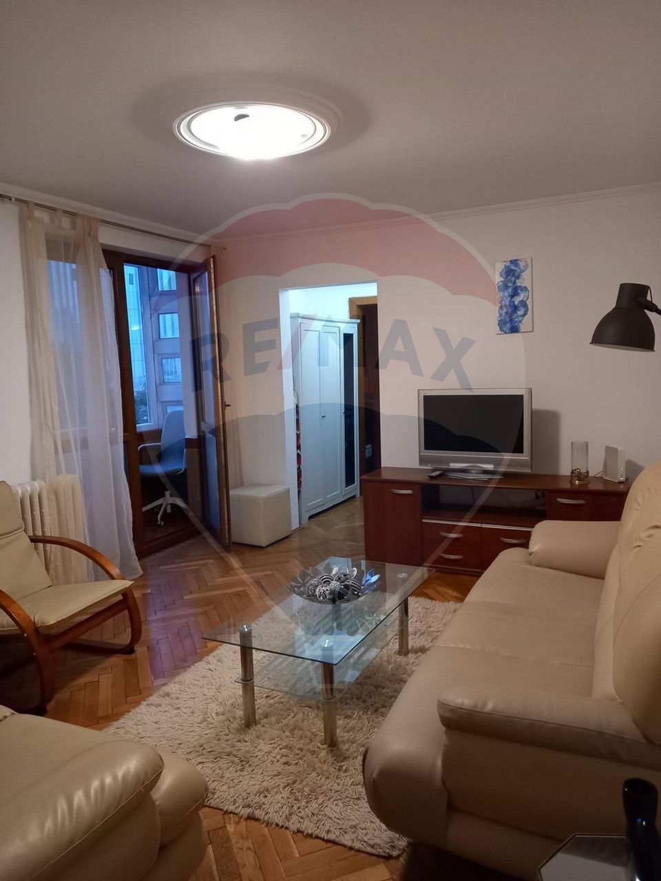 Apartament cu 2 camere de închiriat în zona Magheru