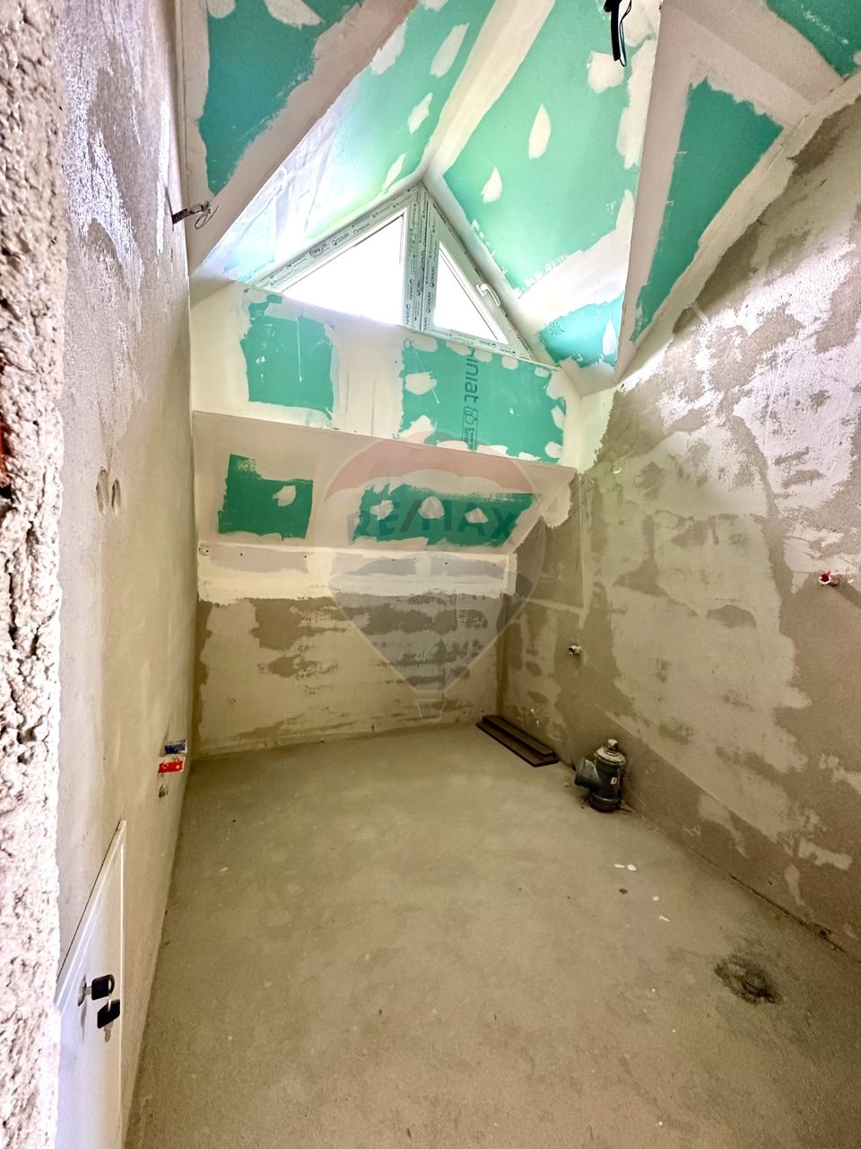 4 room House / Villa for sale