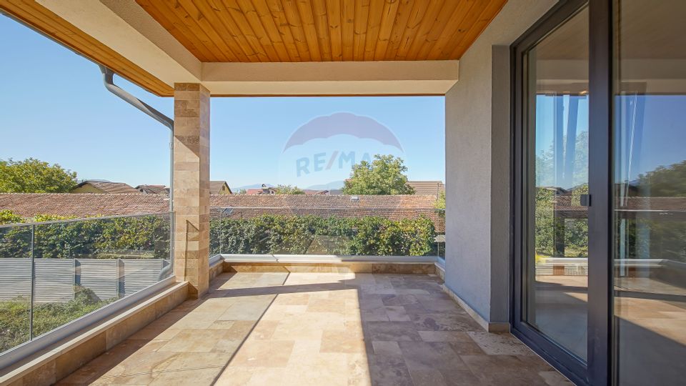 5 room House / Villa for sale