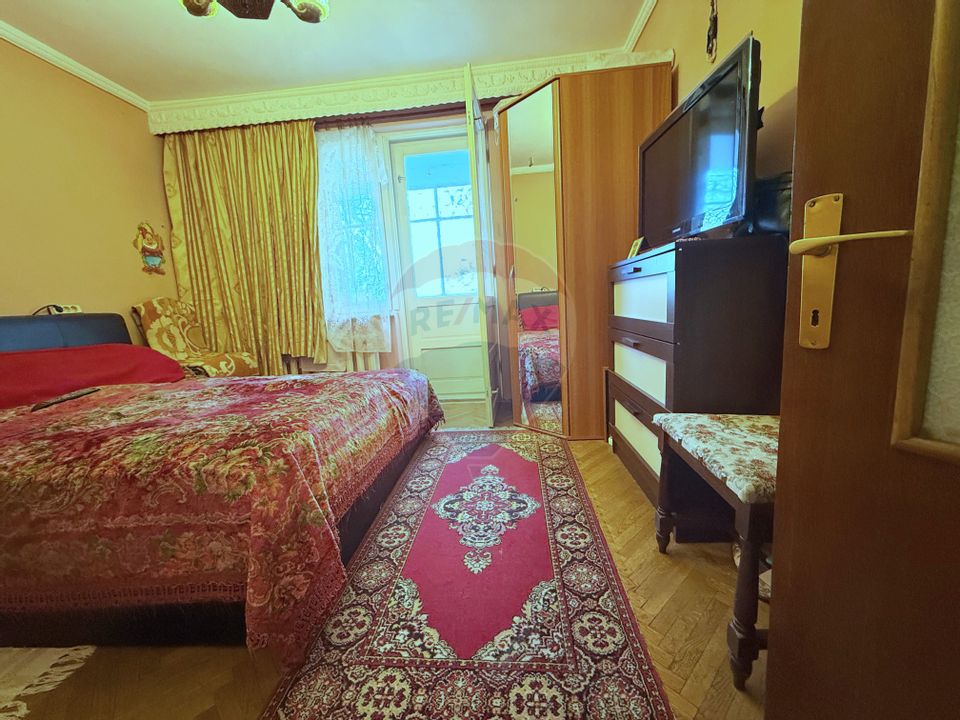 Apartament de vanzare la vile - garaj - boxa parter in acte