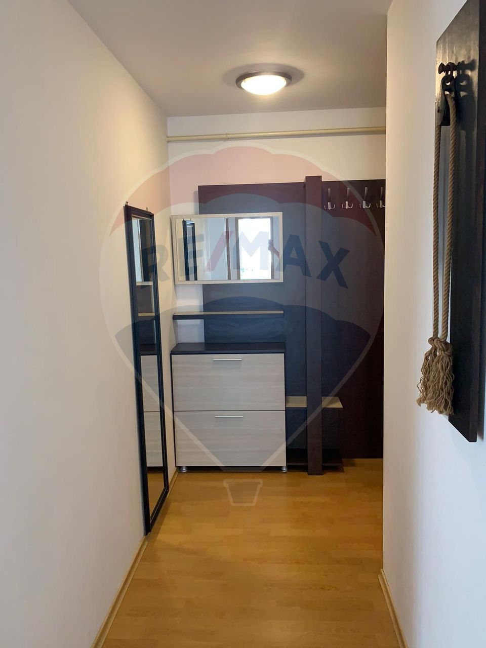 Apartament cu 2 camere de închiriat în zona Stefan cel Mare - Bloc nou