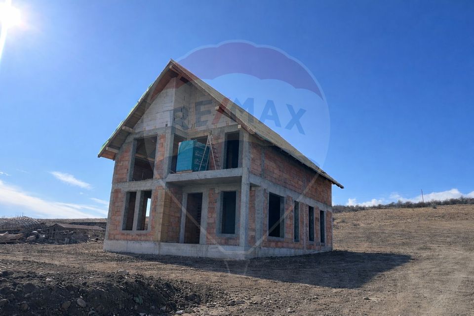 NOU! Casa individuala de vanzare in Salicea! 145 MP, 900 MP Teren
