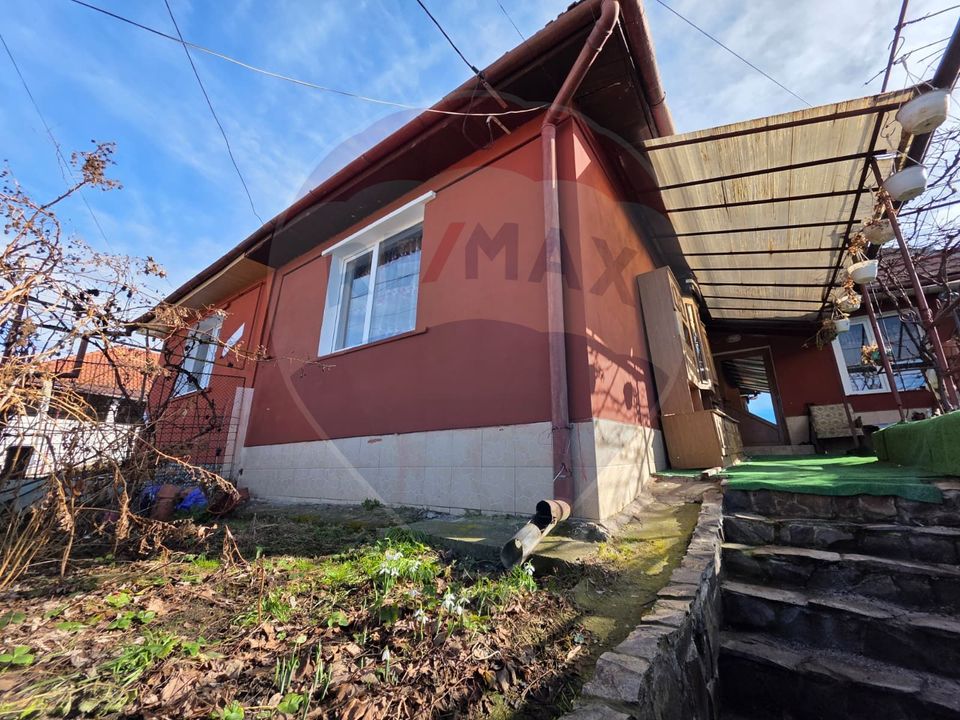 Casă tip duplex de vânzare – Vitrometan, str. Bârsei