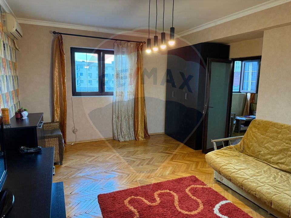 VANZARE Garsoniera cu terasa de 50mp in zona Ultracentrala Ploiesti