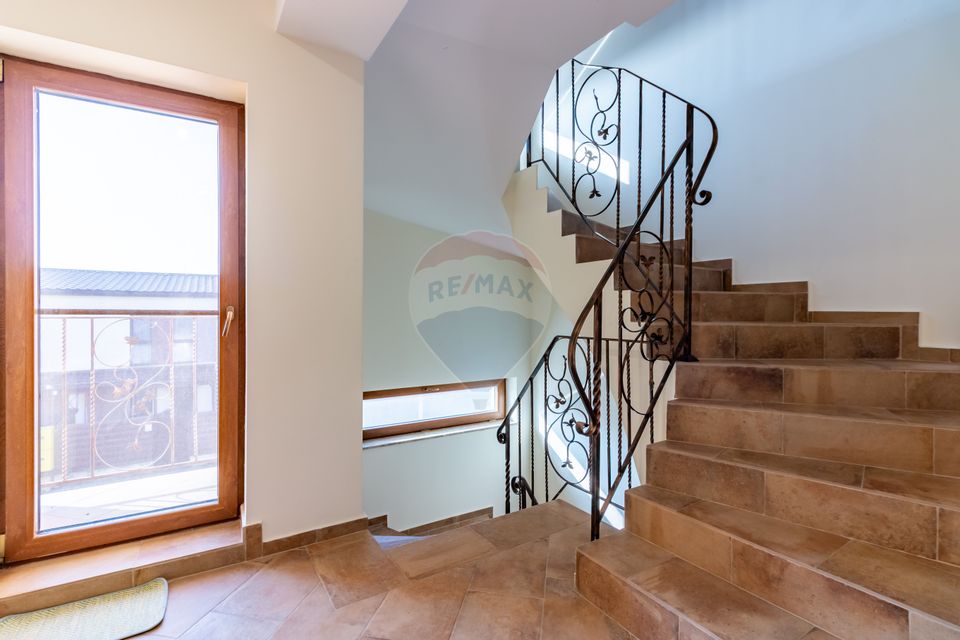 Vilă P+E+M cu 4 camere, 320 mp, Berceni/Ilfov