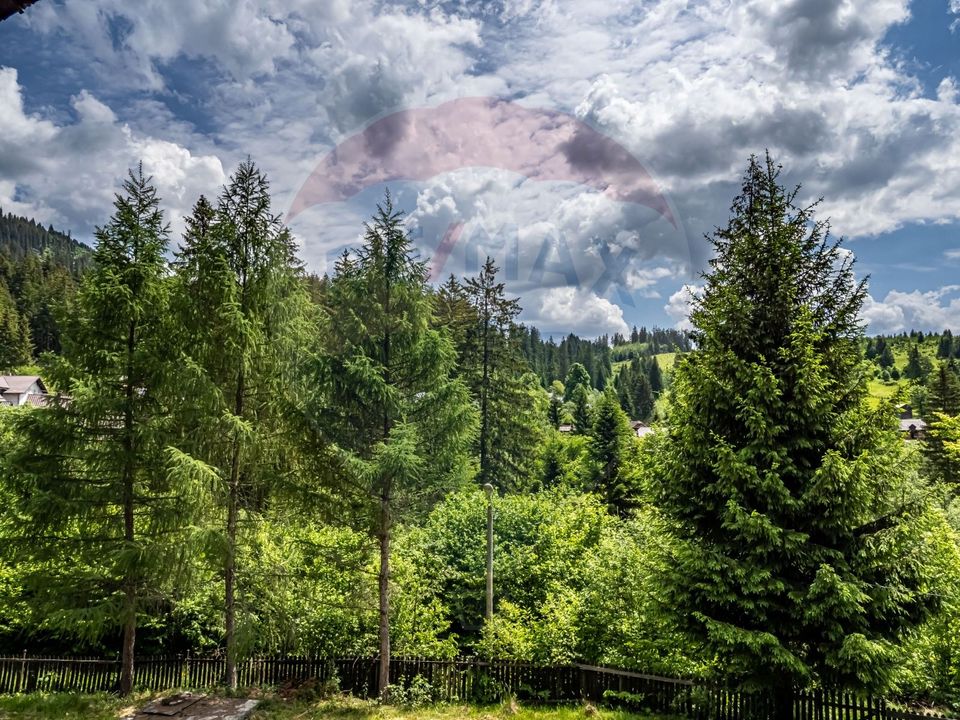 Vila / Pensiune cu 20 camere de vânzare în Câmpulung Moldovenesc, SV