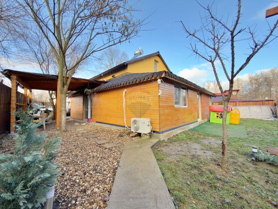 Casă cu 5 camere de vânzare în zona 3 Insule, Arad