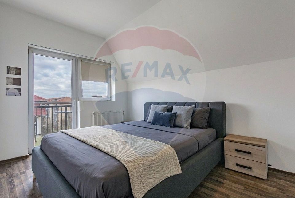 Apartament spațios cu 3 camere, 61 mp, mansardă în zona Iullius Mall