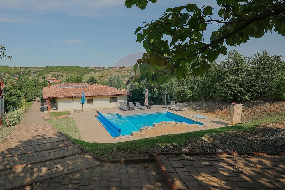 Vilă mediteraneană premium cu piscină, de vânzare, zona Dealuri Oradea