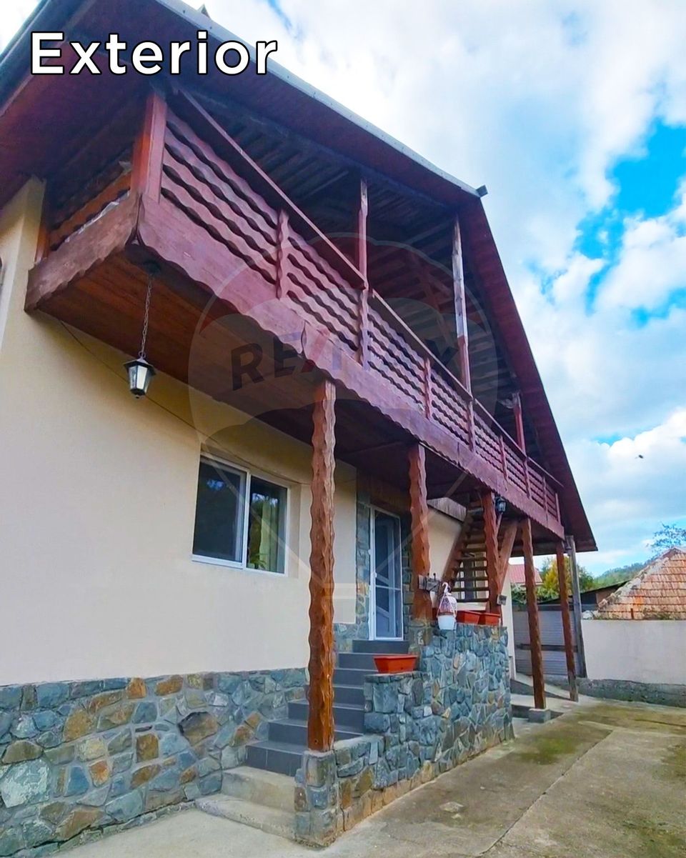 4 room House / Villa for sale, Valea Borcutului area