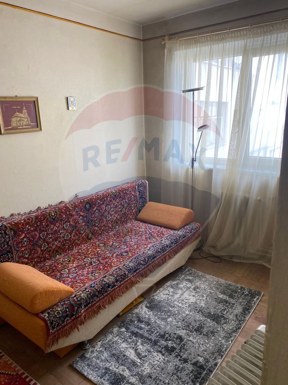Apartament cu 3 camere de vânzare