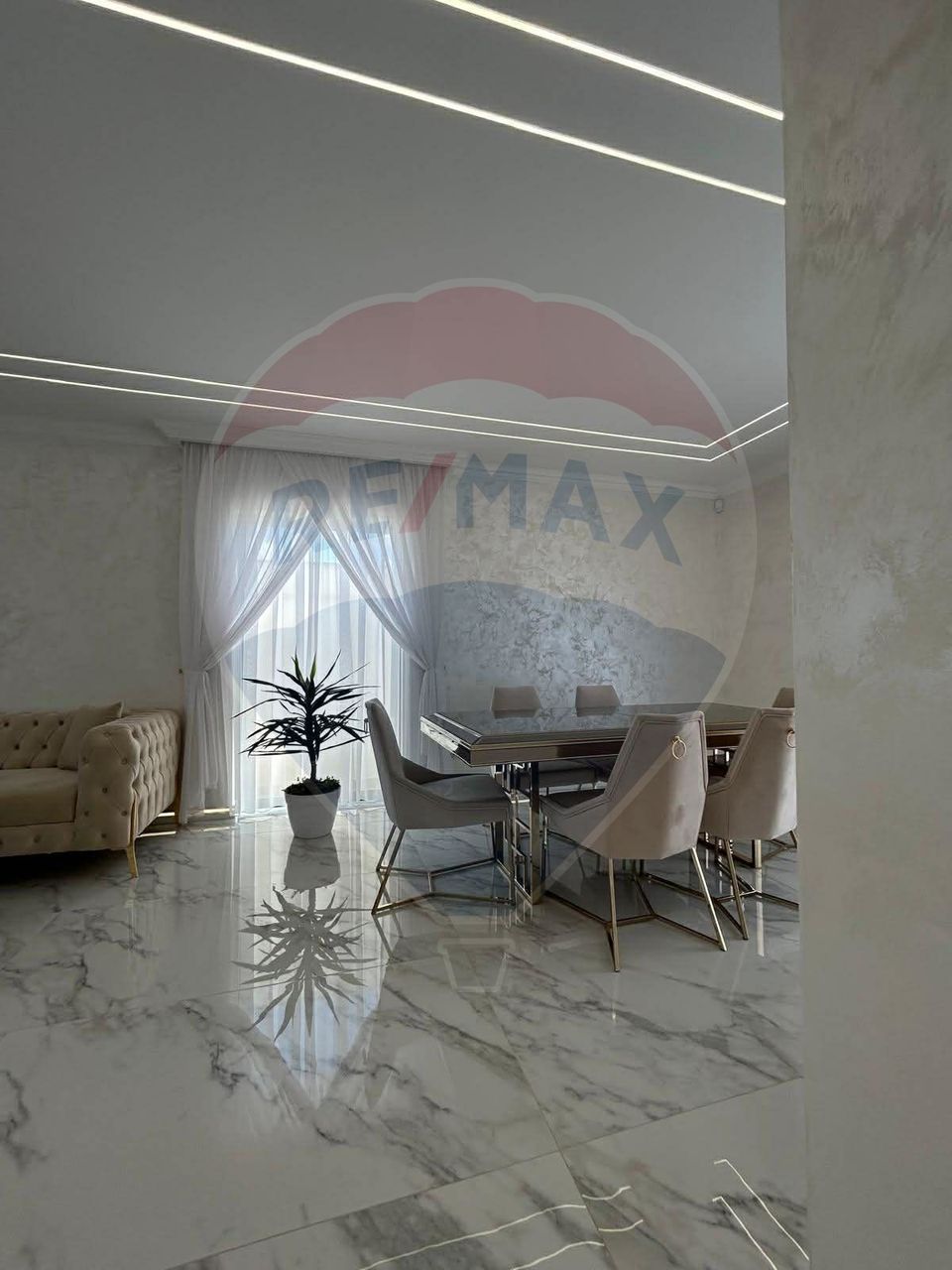 6 room House / Villa for sale