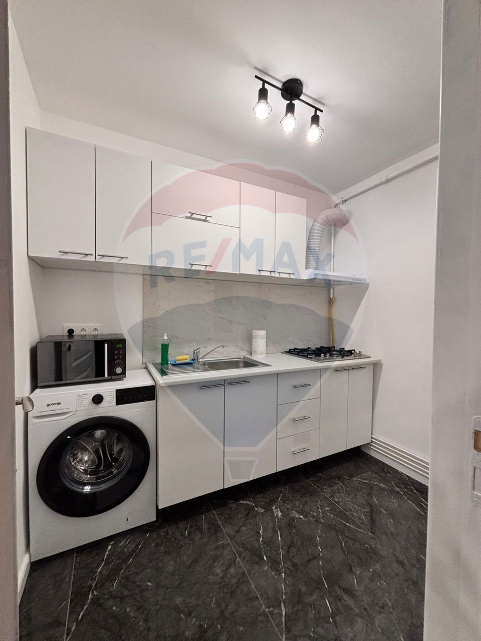 Apartament cu 1 camere de vânzare gata de inchiriat în zona DECEBAL