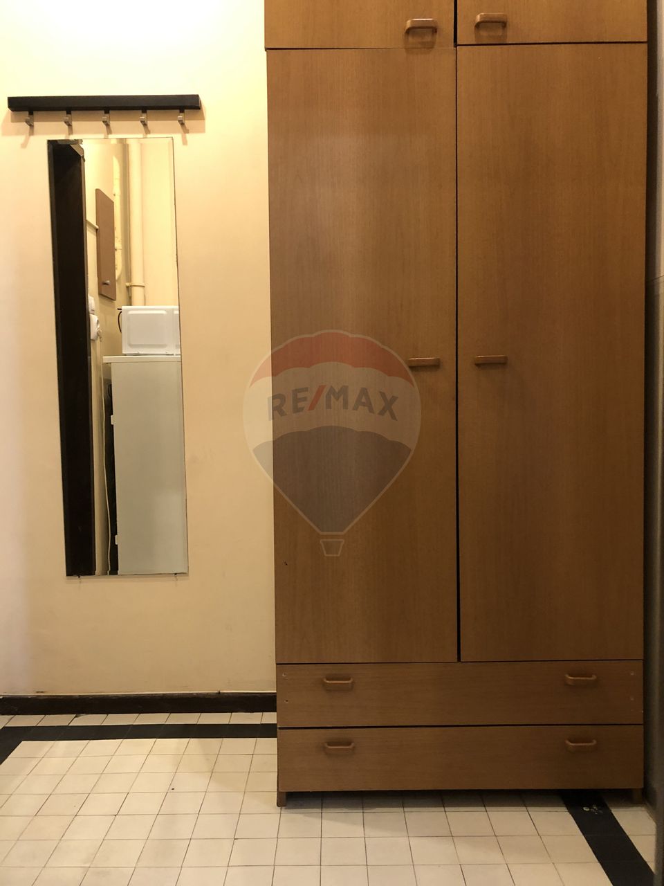 Garsonieră decomandată, vedere catre Dâmbovița, Unirii- bloc fara risc