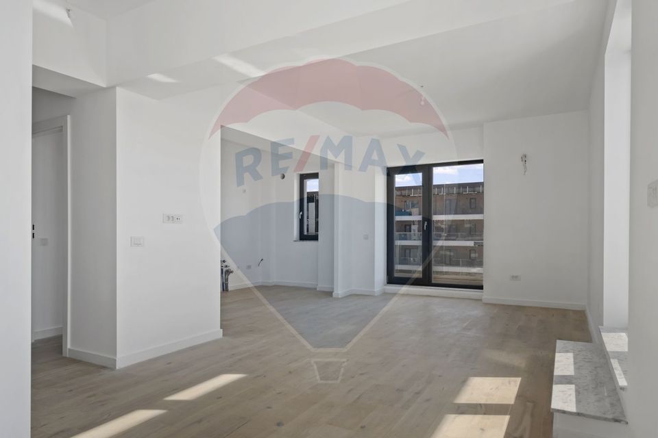 Large 2-room apartment for sale in Pipera area