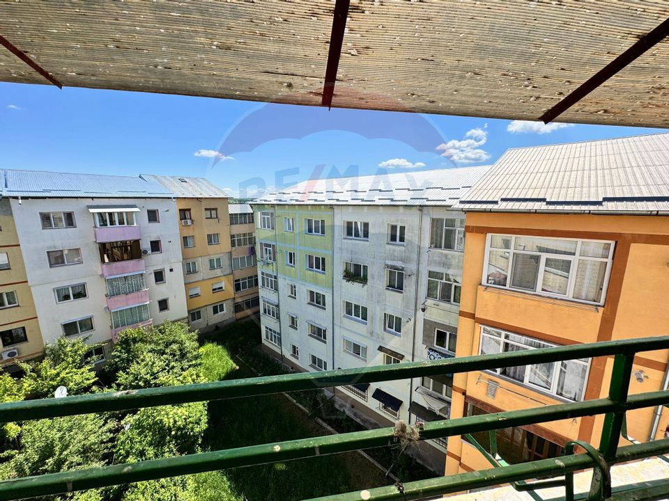 Apartament cu 3 camere- de vanzare- BUHUSI
