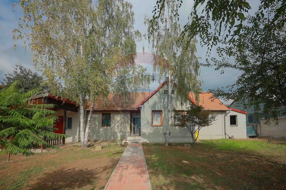 4 room House / Villa for sale