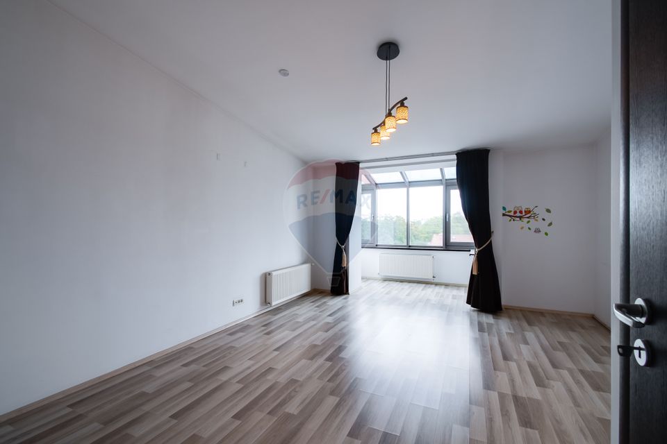 Apartament cu 3 camere zona Jiului , tip duplex- Piata Presei