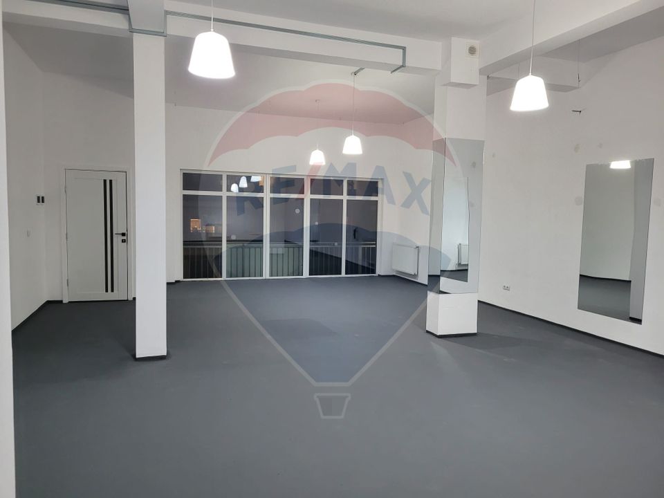 71.69sq.m Commercial Space for rent