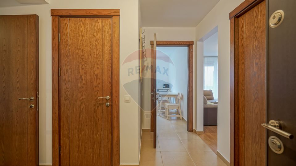 3 room Apartment for rent, Tractorul area