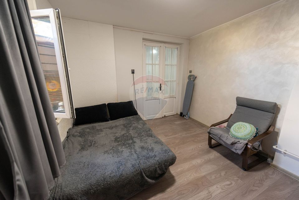 Villa for sale in P-ta Unirii area 140 sqm land