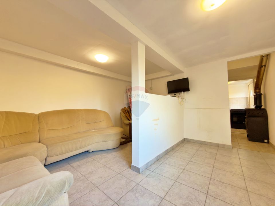 Casă cu 3 camere de vânzare în zona 3 Insule, Arad