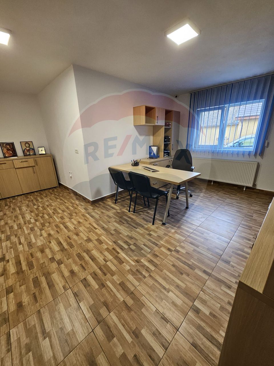 200sq.m Office Space for rent