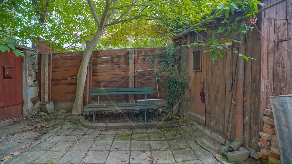 OFERTĂ REZERVATĂ! Casă renovabilă în Schei