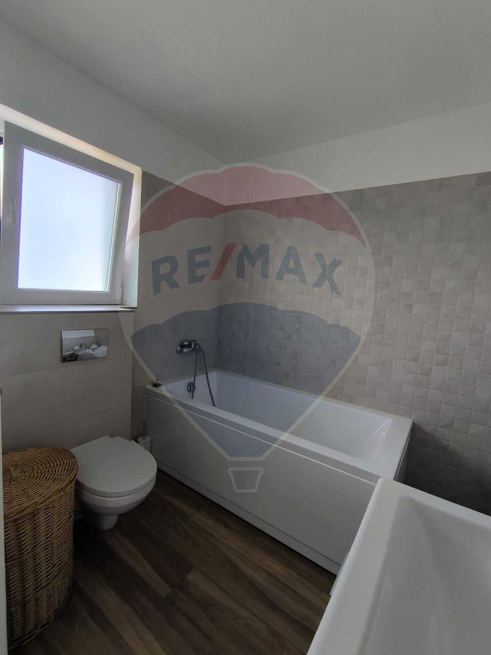 Casă 4 camere de inchiriat in Borhanci